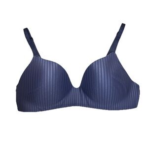 Victoria's Secret T-Shirt Lightly Lined Wireless Blue Striped 36C Bra